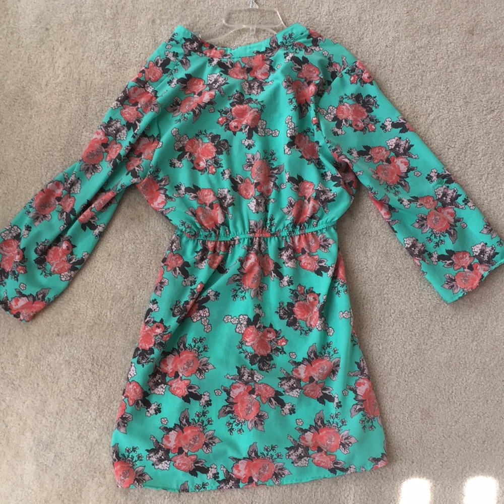 Dress - Picture 2 of 2